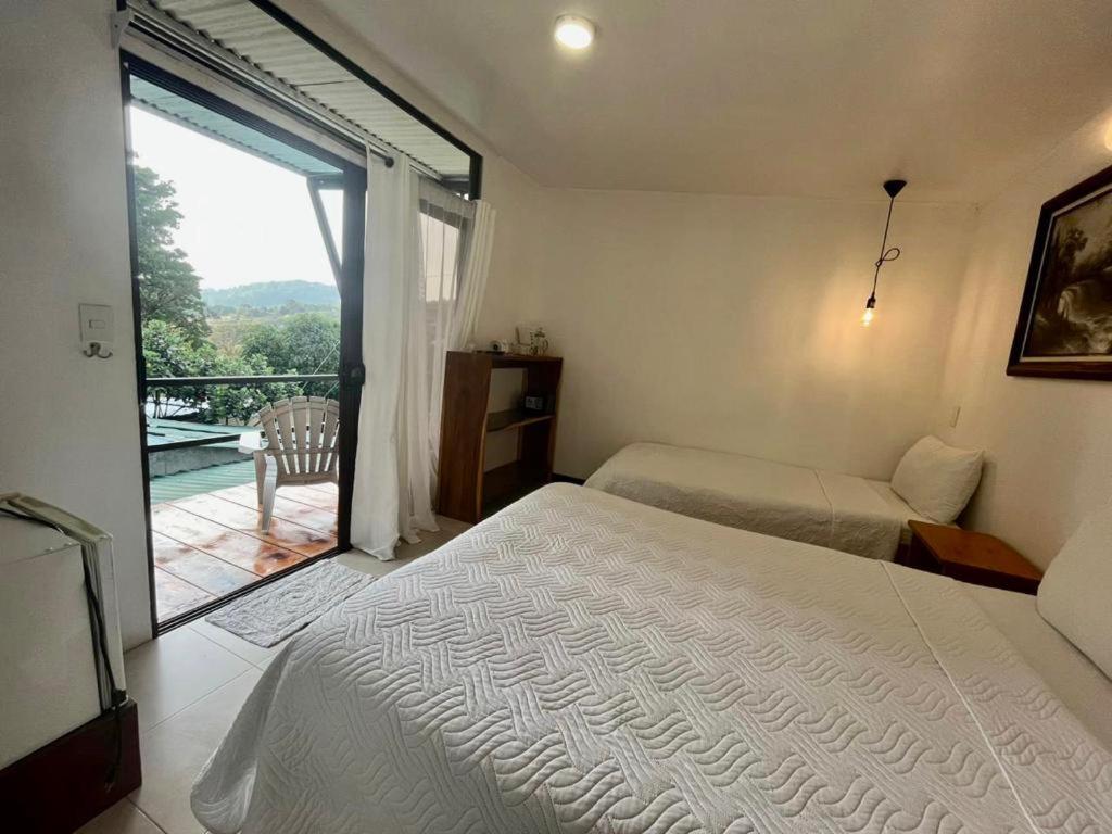 Freddy'S Place B&B Monteverde ภายนอก รูปภาพ